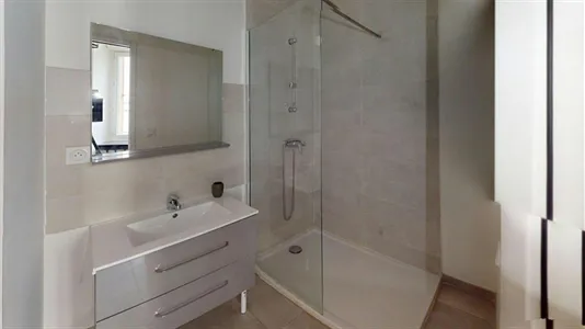 Apartments in Nîmes - photo 4