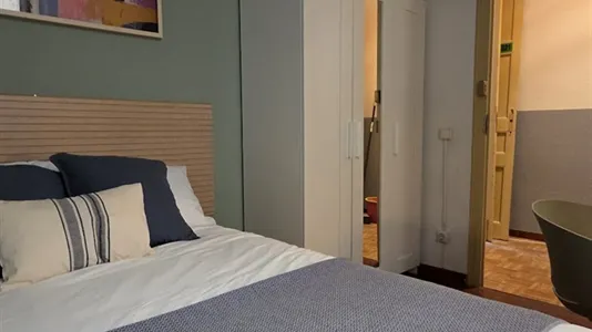 Rooms in Barcelona Eixample - photo 4