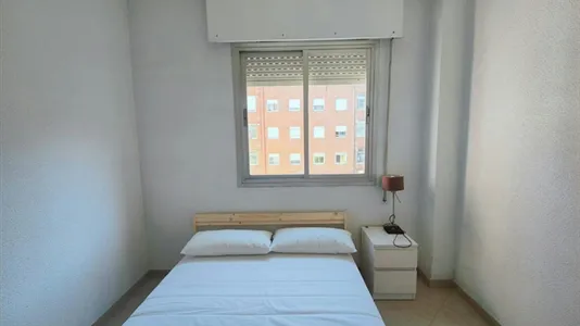 Rooms in Los Bermejales - photo 7