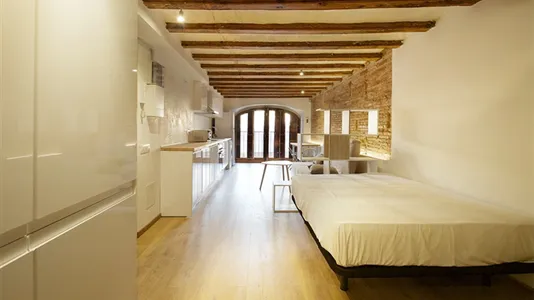 Apartments in Barcelona Ciutat Vella - photo 5