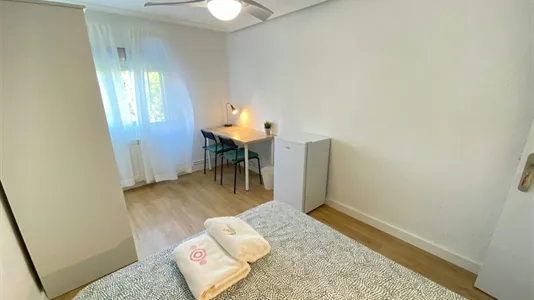 Rooms in Madrid Puente de Vallecas - photo 5