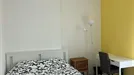 Room for rent, Charleroi, Henegouwen, &lt;span class=&quot;blurred street&quot; onclick=&quot;ProcessAdRequest(13494790)&quot;&gt;&lt;span class=&quot;hint&quot;&gt;See streetname&lt;/span&gt;[xxxxxxxxxxxxx]&lt;/span&gt;