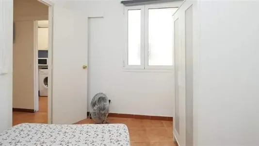 Rooms in Barcelona Ciutat Vella - photo 4