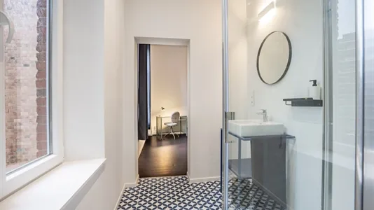 Rooms in Charleroi - photo 4