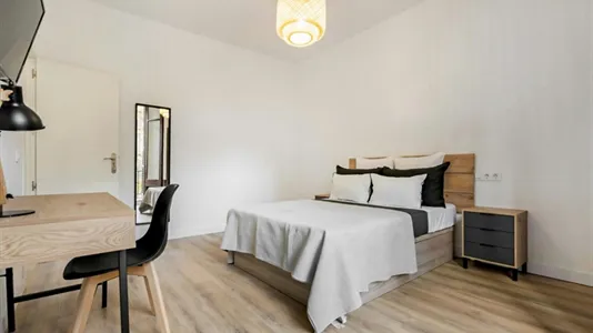 Rooms in Barcelona Eixample - photo 7