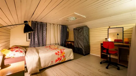 Rooms in Besnica - photo 4