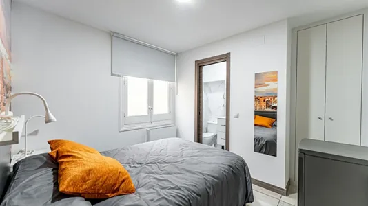 Rooms in Madrid Centro - photo 2