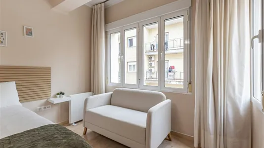 Rooms in Granada - photo 4