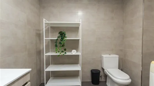 Rooms in Málaga - photo 6