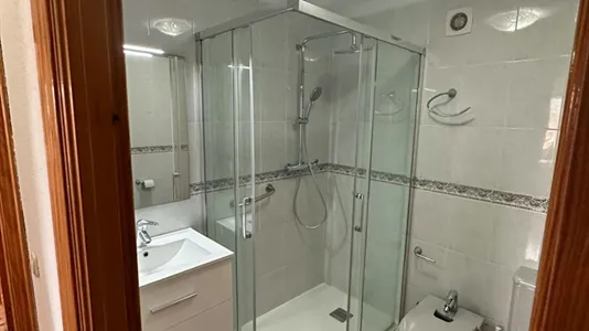 Rooms in Málaga - photo 9