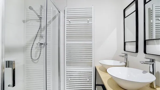 Rooms in Charleroi - photo 4