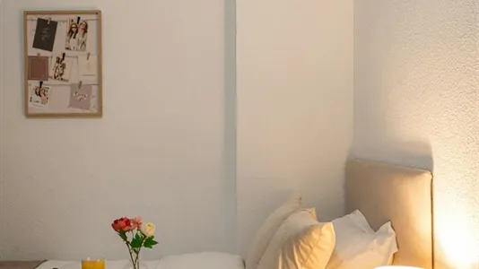 Rooms in Madrid Tetuán - photo 9