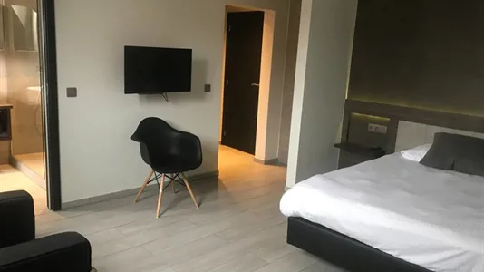 Rooms in Brussels Etterbeek - photo 2