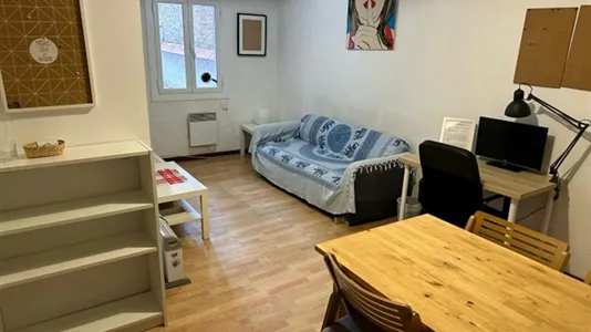 Apartments in Barcelona Eixample - photo 2