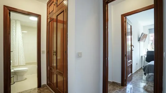 Rooms in Guadalajara - photo 8