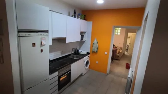 Rooms in Madrid Centro - photo 9