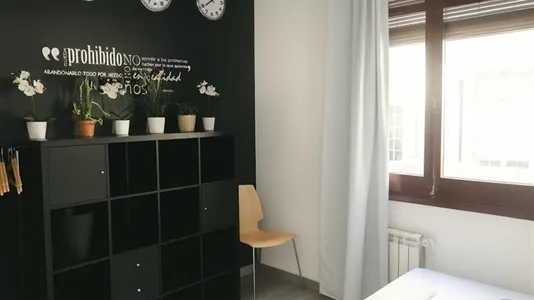 Rooms in Barcelona Ciutat Vella - photo 3