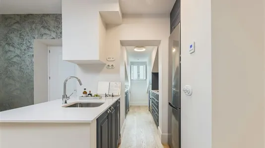 Apartments in Madrid Centro - photo 4