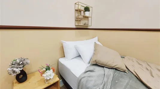 Rooms in Madrid Salamanca - photo 6