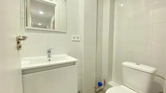 Rooms in Adaro - photo 10