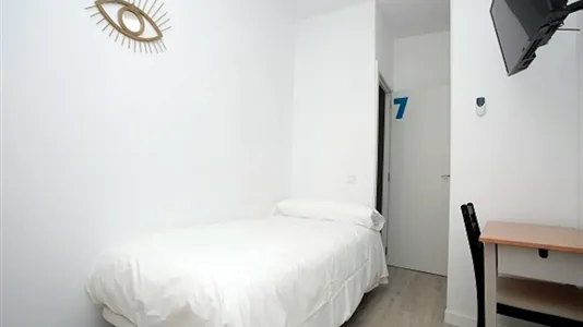 Rooms in Madrid Centro - photo 3