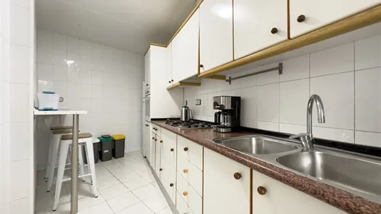 Rooms in Barcelona Sants-Montjuïc - photo 4