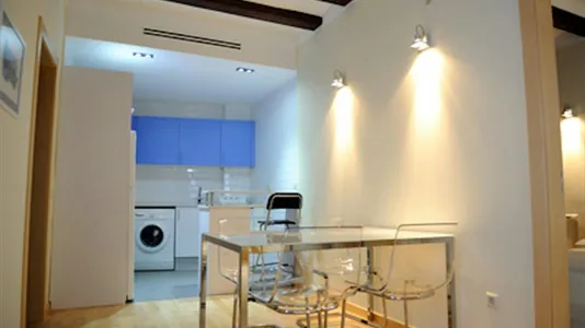 Rooms in Barcelona Ciutat Vella - photo 6