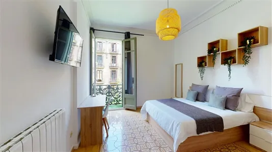 Rooms in Barcelona Eixample - photo 4