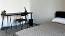 Room for rent, Turin, Piemonte, &lt;span class=&quot;blurred street&quot; onclick=&quot;ProcessAdRequest(12848717)&quot;&gt;&lt;span class=&quot;hint&quot;&gt;See streetname&lt;/span&gt;[xxxxxxxxxxxxx]&lt;/span&gt;