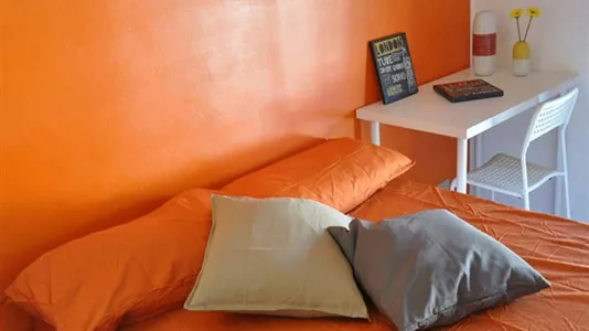 Rooms in Milano Zona 2 - Stazione Centrale, Gorla, Turro, Greco, Crescenzago - photo 2