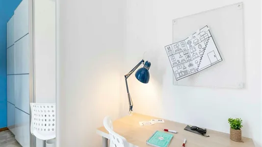 Rooms in Milano Zona 8 - Fiera, Gallaratese, Quarto Oggiaro - photo 7