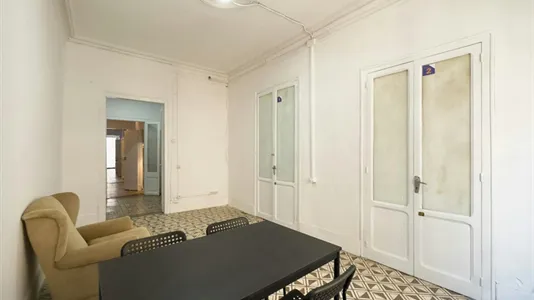 Rooms in Barcelona Ciutat Vella - photo 4