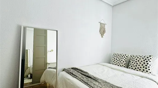 Rooms in Madrid Moncloa-Aravaca - photo 4