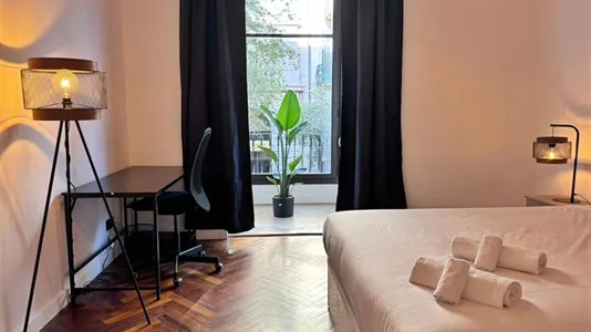 Rooms in Barcelona Eixample - photo 4