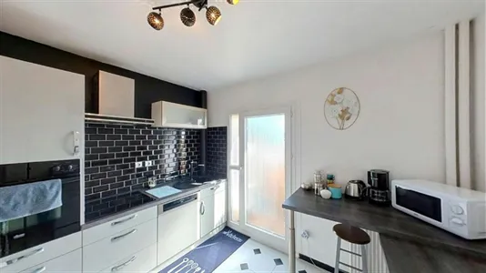 Rooms in Saint-Julien-en-Genevois - photo 9