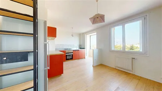 Apartments in Lyon - photo 4