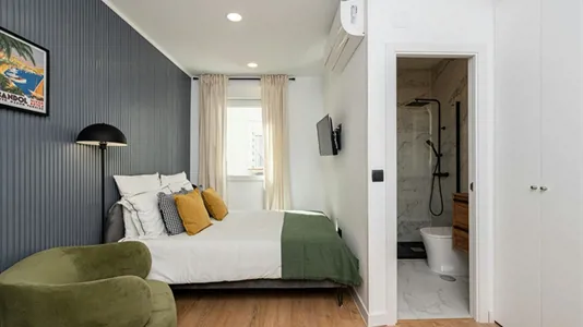 Rooms in Madrid Centro - photo 2