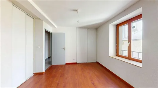 Apartments in Saint-Étienne - photo 6