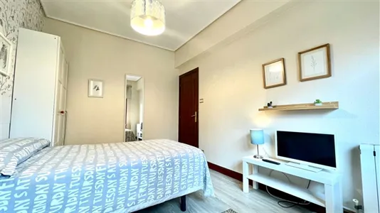 Rooms in Bilbao - photo 6