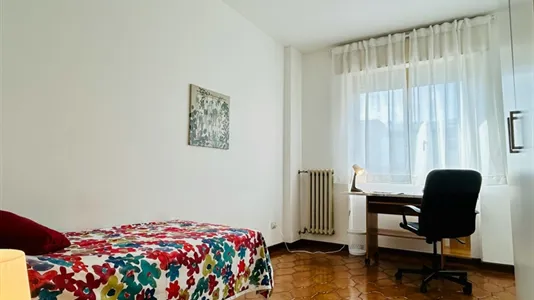 Rooms in Milano Zona 8 - Fiera, Gallaratese, Quarto Oggiaro - photo 2