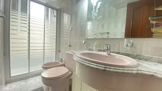 Rooms in Adaro - photo 10