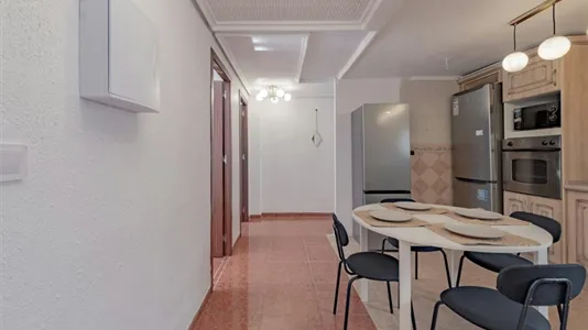 Rooms in Benimamet - photo 9