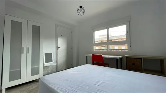 Rooms in Valencia Algirós - photo 4