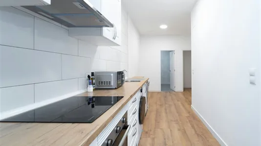 Rooms in Madrid San Blas - photo 9