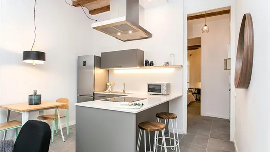 Apartments in Barcelona Eixample - photo 7