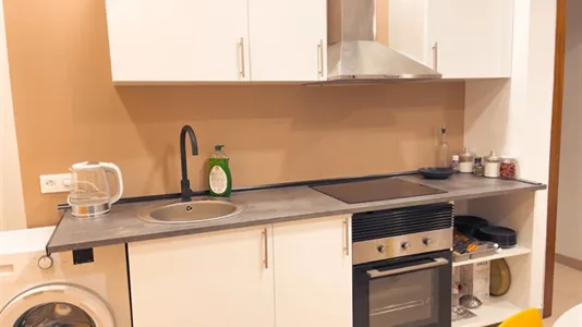 Rooms in Barcelona Ciutat Vella - photo 10