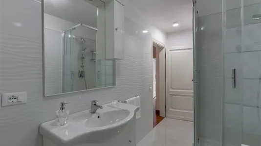 Rooms in Florence - photo 8