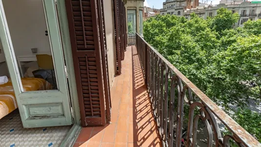 Rooms in Barcelona Eixample - photo 9