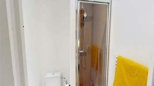 Rooms in Paris 9ème arrondissement - photo 8