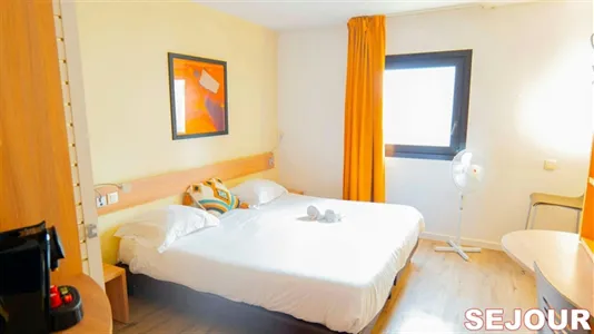 Apartments in Bobigny - photo 1